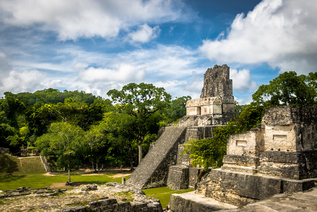 Journée complète pour l’exploration du magnifique site de Tikal, l'une des merveilles du Patrimoine archéologique mondial