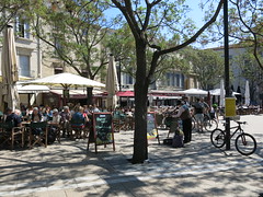 Place Jean Jaures with violin player - Photo of Montpellier