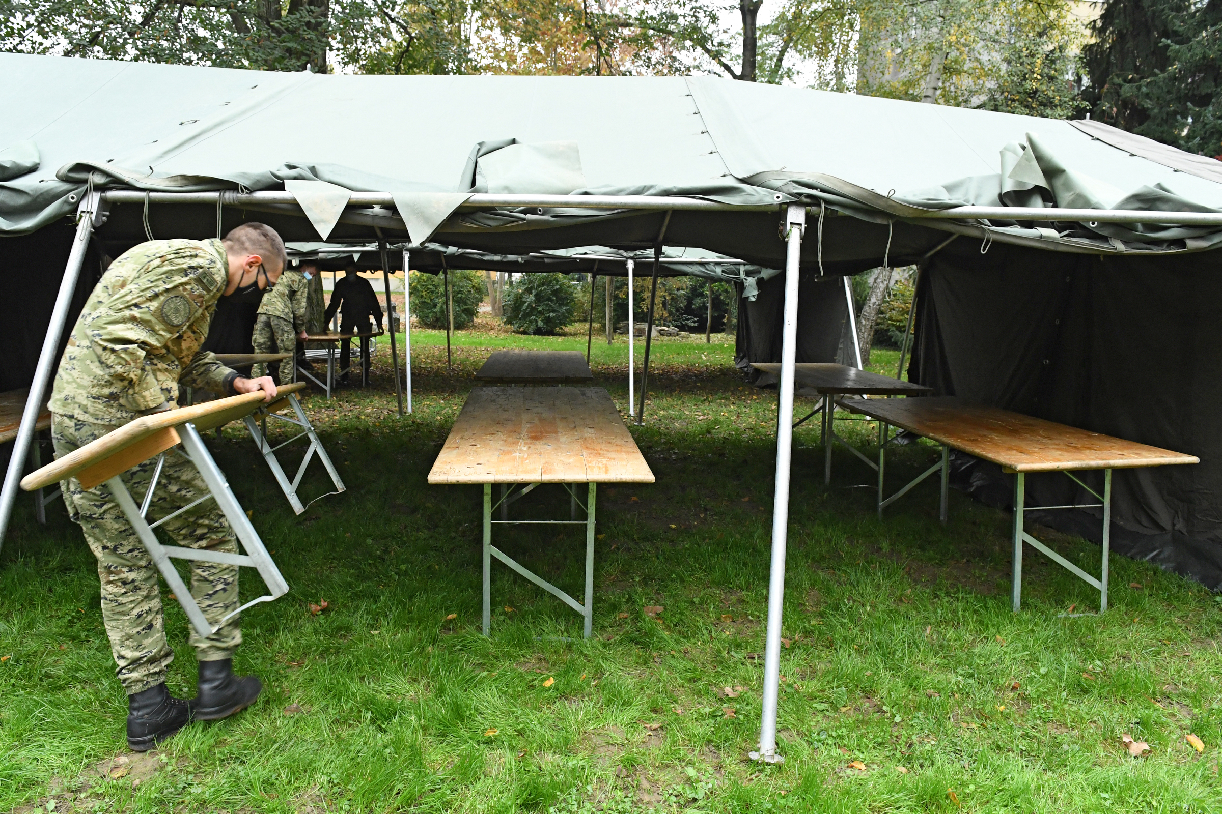 Šatori Hrvatske vojske kod Akademije likovnih umjetnosti
