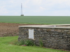 Achiet-le-Grand: Achiet-le-Grand Communal Cemetery Extension (Pas-de-Calais) - Photo of Courcelles-le-Comte