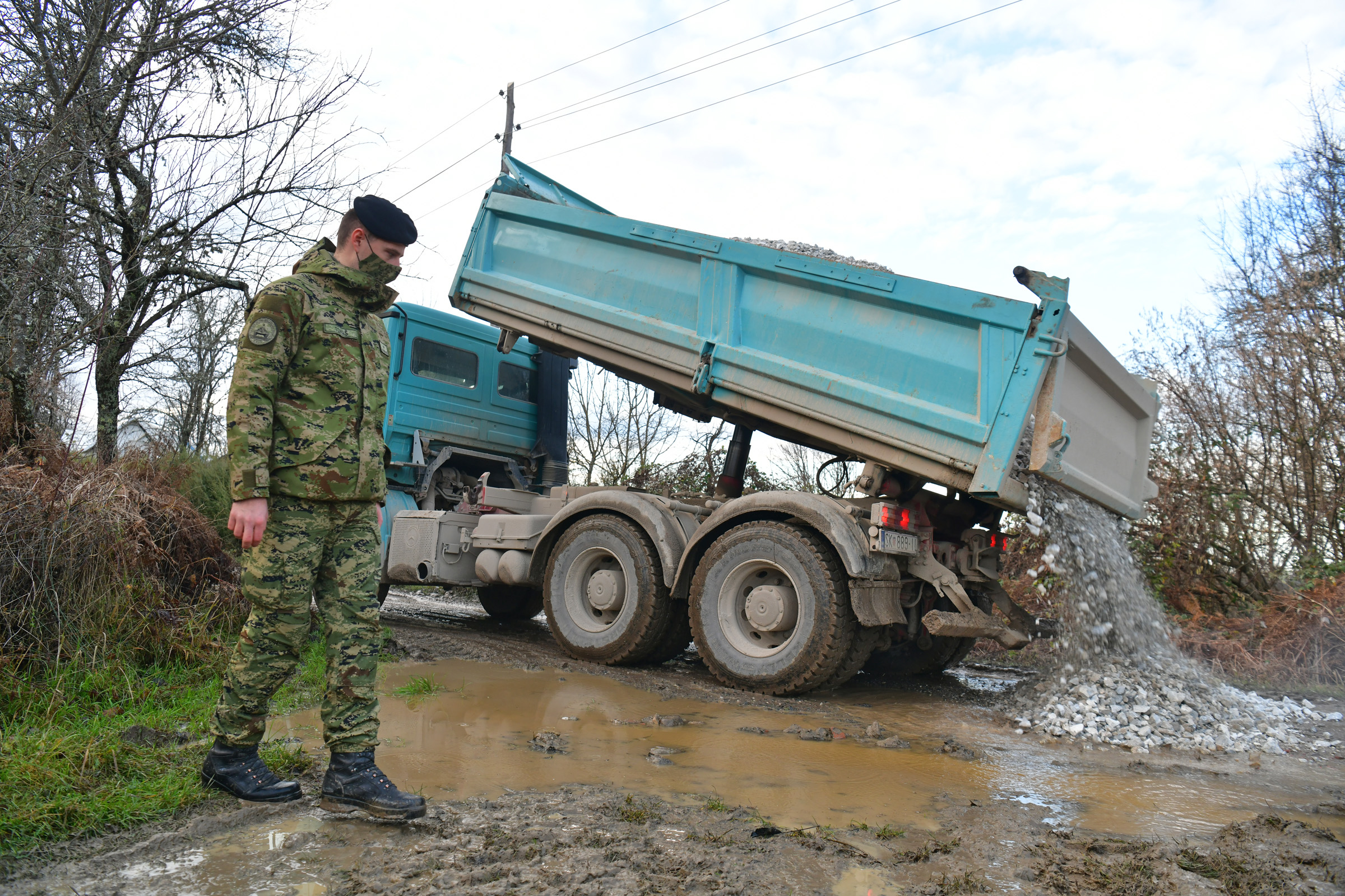 Pripadnici Hrvatske vojske i dalje pomažu na području Banovine
