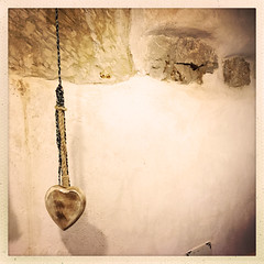 Details in the studio: turning on the lights with a heart! - Photo of Saint-Léger-de-la-Martinière