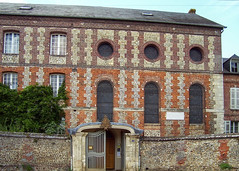 Hospice of Harcourt - Photo of Saint-Meslin-du-Bosc