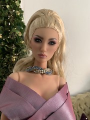 My beautiful Aether in a gorgeous wig by Ilaria Mazzoni and her magnificent dress made by Tara’s Kozak , her pretty necklace was a gift from Tara’s and her handbag is by Kingdom Doll