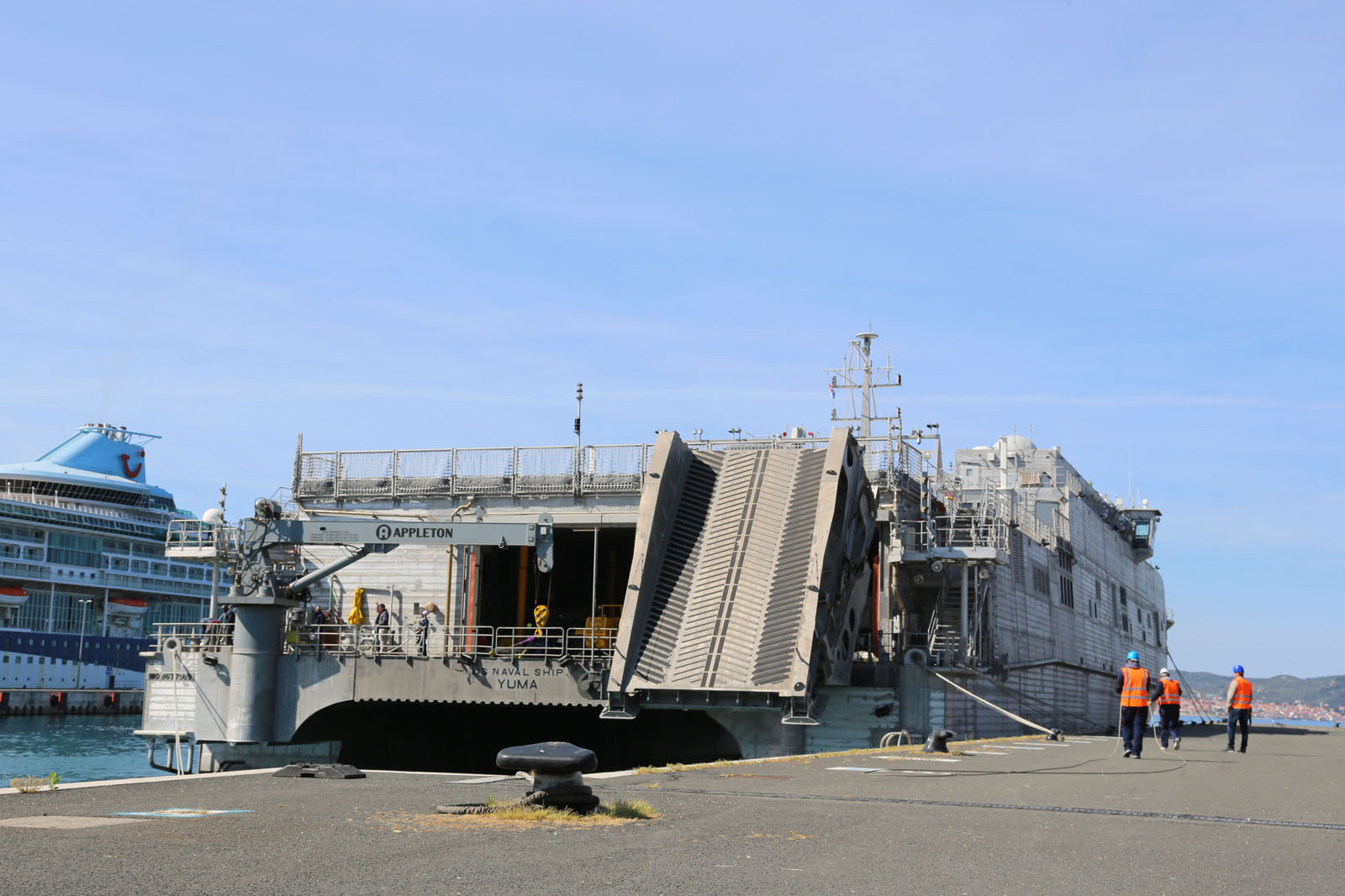 Američkim brodom YUMA stigao dio opreme za vježbu Immediate Response 21