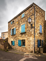 La maison en arkose et aux volets bleus - Photo of Saint-Georges-sur-Allier