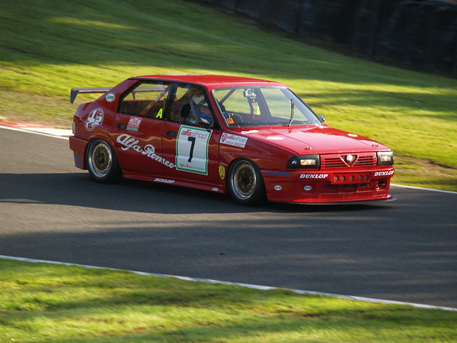 Lee Penn at Oulton in Modified 33