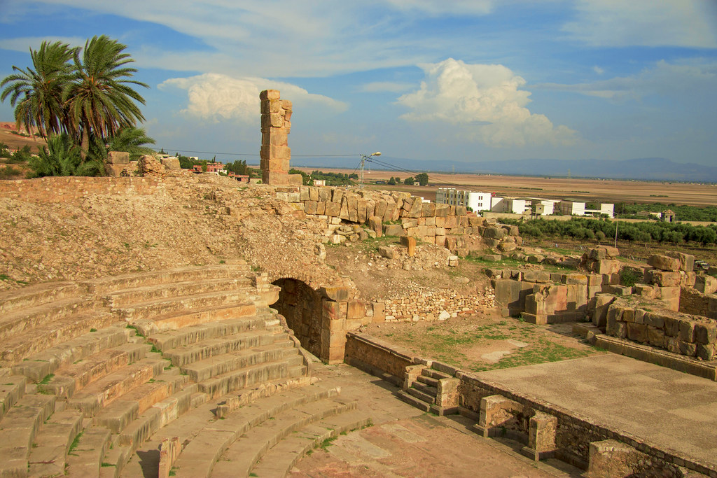 Ancien amphithéâtre à Bulla Regia