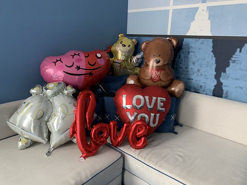 Folieballon Huwelijksaanzoek Valentijnsdag Liefde Blauwe Suite Bruno Roommate Hotel Rotterdam
