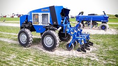 Agricultural robot blues - Photo of Lavannes