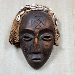 Masque africain - Photo of Chauvincourt-Provemont