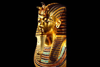 Маска Тутанхамона - один из самых выдающихся памятников египетского искусства XVIII династии.