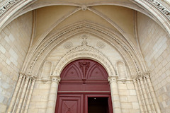Porte de l’église Saint-Pierre de Caen