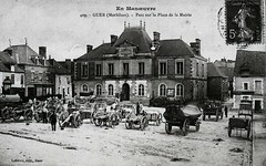GUER MORBIHAN En manoeuvre sur la place de la mairie CIRCA 1912