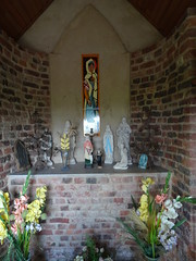 Le Doulieu chapelle dédiée à Ste Germaine (2)