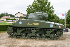M4A3 Sherman - Photo of Dompaire