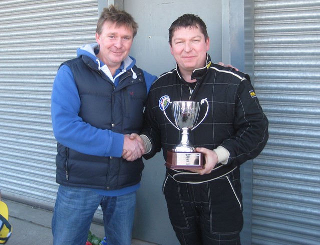 Neil Smith receives Kevin Griffiths Tropy from Simon Griffiths