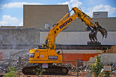 Completing the Summers Restaurant Demolition at 1520 North Courthouse Road -- The Courthouse Landmark Block Project Arlington (VA) September 2021
