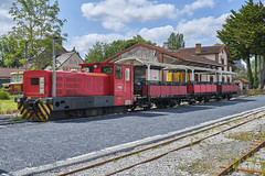 Train touristique en gare de Gouarec