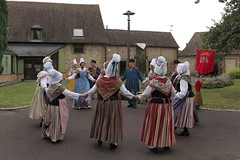 Folk Dance in Brionne - Photo of Rouge-Perriers