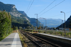 Vers Chamonix @ Gare SNCF @ Magland - Photo of Magland