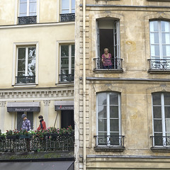 Paris: Windows, Wives, Balconies, Mannequins - Photo of Paris 1er Arrondissement
