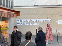 affiche rue consentement - Photo of Bry-sur-Marne
