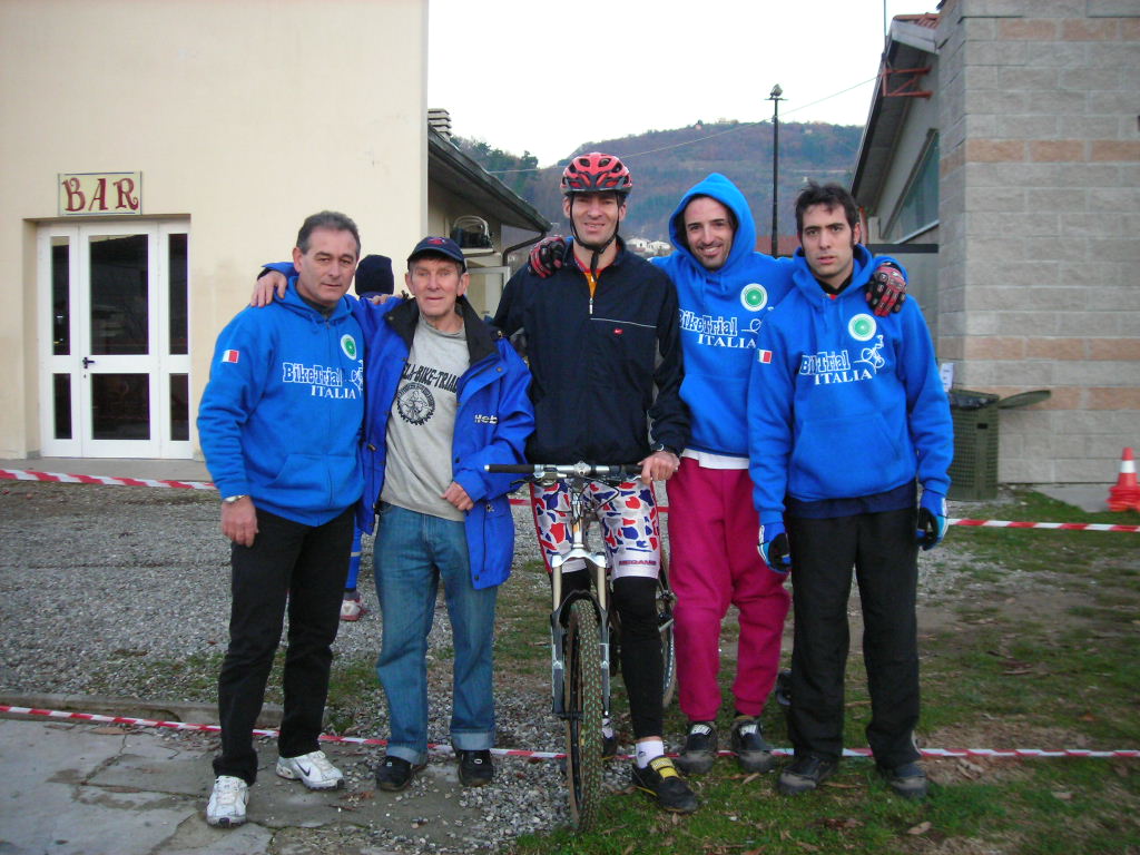 324-1 - 2008 - UK's BikeTrial Friends
