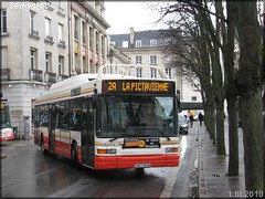 Heuliez Bus GX 317 GNV – RTP – Régie des Transports Poitevins / Vitalis n°425