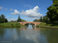 Canal de Garonne - Photo of Monbéqui