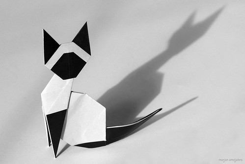 Origami Siamese Cat (Makoto Yamaguchi)