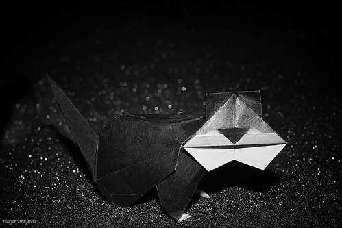 Origami Cat (Yann Mouget)