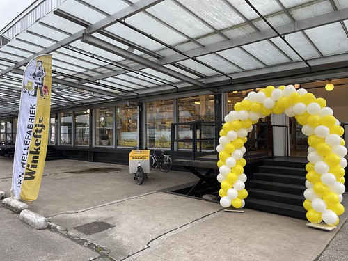 Ballonboog 6m Opening Winkeltje Van Nelle Fabriek Rotterdam