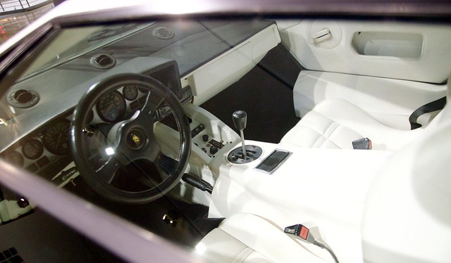 Photo：Lamborghini Countach, unaffected interior *except* the door sills... 50 DSC_0838 By wbaiv