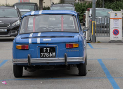 Renault 8 Gordini - Photo of Saint-Vincent-du-Boulay