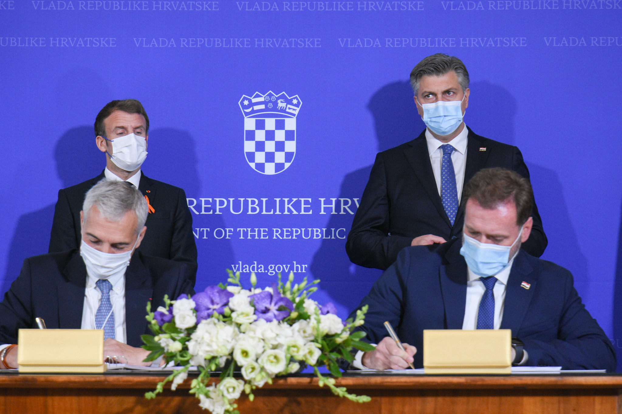 Ministar Banožić potpisao Ugovor o kupnji borbenih aviona Rafale