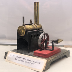 La plus petite machine à vapeur à cylindre oscillant