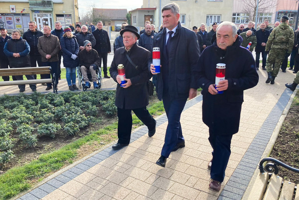 Ministar Banožić na 30. obljetnici pogibije branitelja u Komletincima