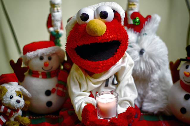 December 20 - Elmo goes caroling