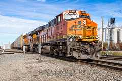BNSF 6812 | GE ES44C4 | BNSF Fort Worth Subdivision
