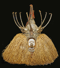 Masque ndeemba, Yaka (Musée du quai Branly, Paris)