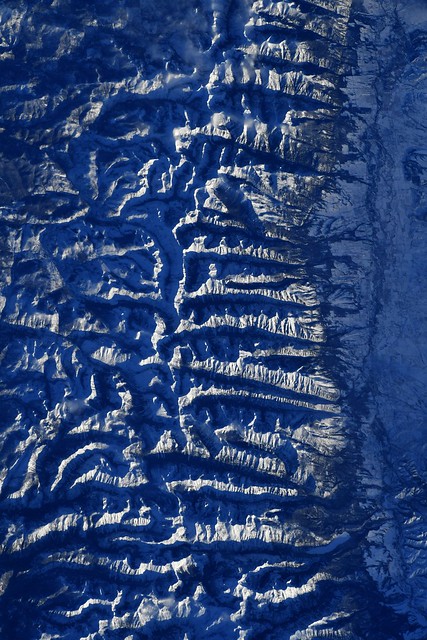 Photo：Winter sunrise over the Rocky Mountains By ESA astronaut Matthias Maurer
