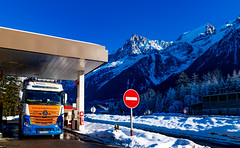 Couple oh Pics of the French Alps while Fuelling up on Route to Calais - Photo of Servoz