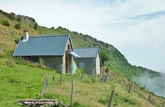 Cabane de Cos, Vallée du Biros, Ariege - Photo of Antras