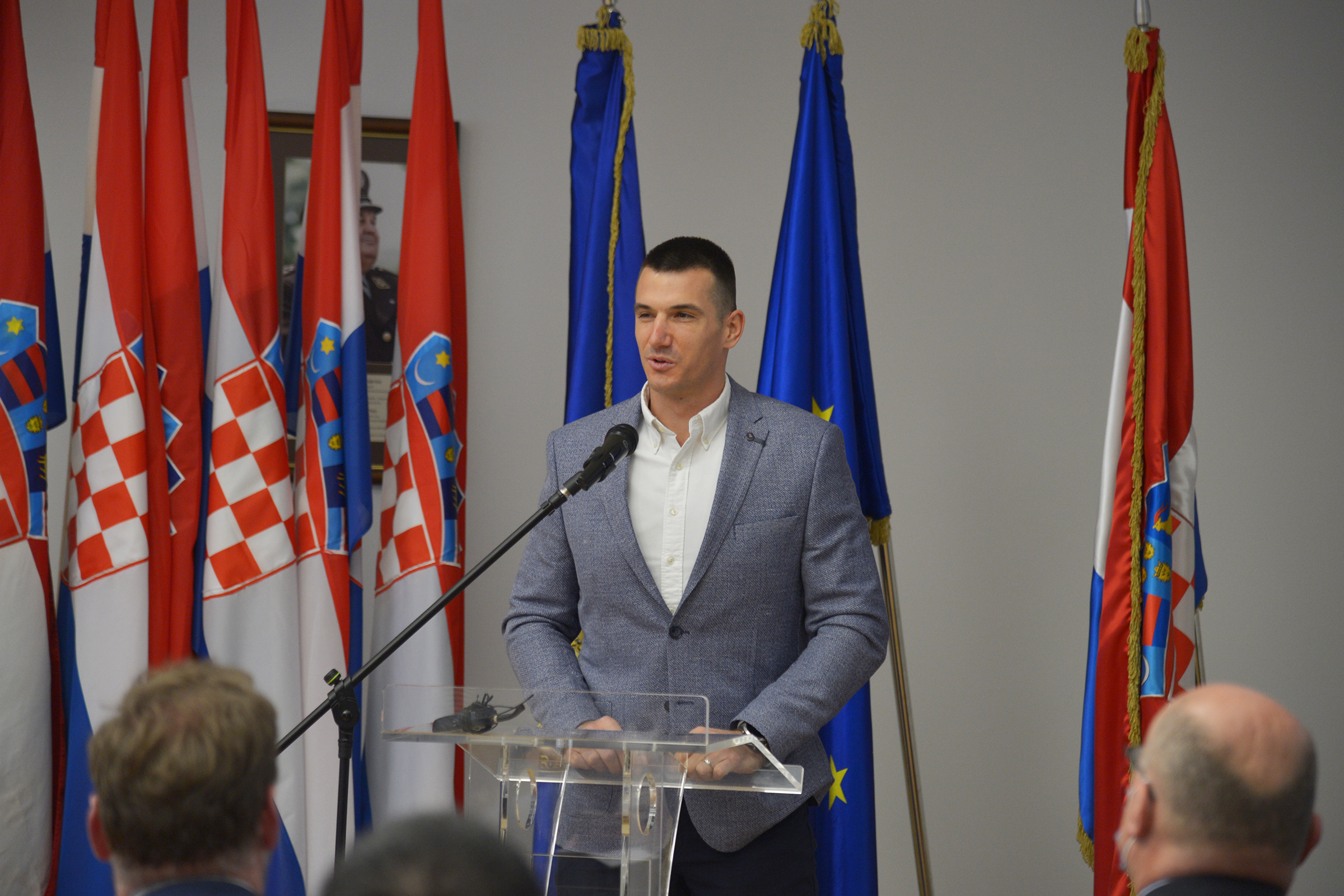 Ministar Banožić uručio ugovore vrhunskim sportašima