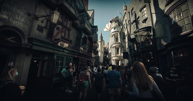 Photo：Entering Diagon Alley By Scott Smith (SRisonS)
