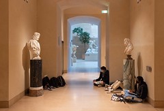 Art Students in the Louvre - Photo of Paris