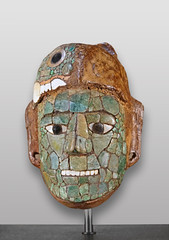 Pendentif-masque maya (Collection Al Thani, Paris)