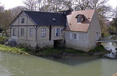 Mehun-sur-Yèvre (Cher) - Photo of Allouis