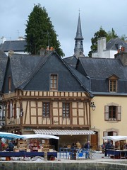 Auray Place Saint-Sauveur (Morbihan) (3)